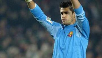 <B>DEMANDAS. </B>Valdés espera que se solucionen sus peticiones para seguir en el Barcelona.