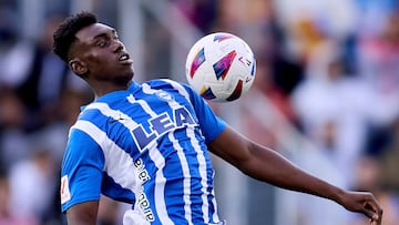 Samu Omorodion durante un partido con el Alavés.