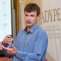 Jon Uriarte, tercera vía a las elecciones del Athletic