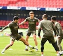 El Atlético entrena en su estadio y piensa en el Real Madrid