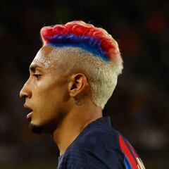 Was Raphinha sending Barcelona a message with new culé look?