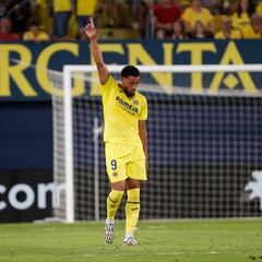 Danjuma y un defensa más, posibles movimientos de mercado