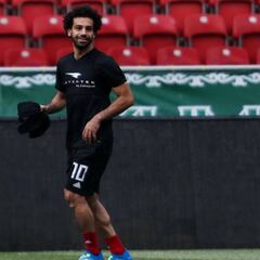 Salah se entrena en solitario antes del debut en el Mundial