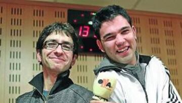 <b>¡UNA SONRISA! </b>Raúl Muxach (izquierda) y Sergi Victorio (derecha),  periodistas de AS responsables de toda la actualidad rojiblanca, serán también los encargados de las retransmisiones radiofónicas, en directo, de los enfrentamientos del Girona para Ona FM Girona, tanto local como visitante. Su primer partido fue la jornada pasada, contra el Celta.