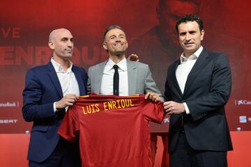 El 19 de noviembre de 2019, la RFEF confirmó su regreso a la selección española, y el 27 del mismo mes es presentado de nuevo como seleccionador.