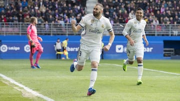 Benzema recupera el gol y la sonrisa para Nápoles