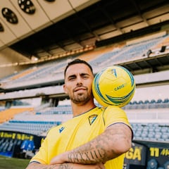 Suso, de fichaje estrella en el Almería a líder del Cádiz