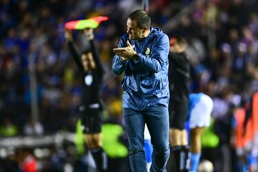 André Jardine no viaja a Querétaro, ¿Quién dirigirá la Jornada 1?