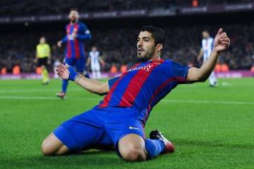 1-0. Luis Suárez celebró el primer tanto.