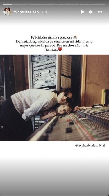 Michelle Salas celebra el cumpleaños 52 de su mamá Stephanie Salas