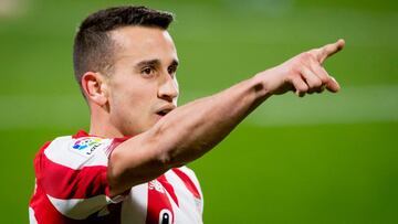 Álex Berenguer celebra uno de sus goles.