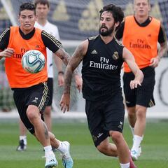 Napoli con la mira en España: va por James y Llorente