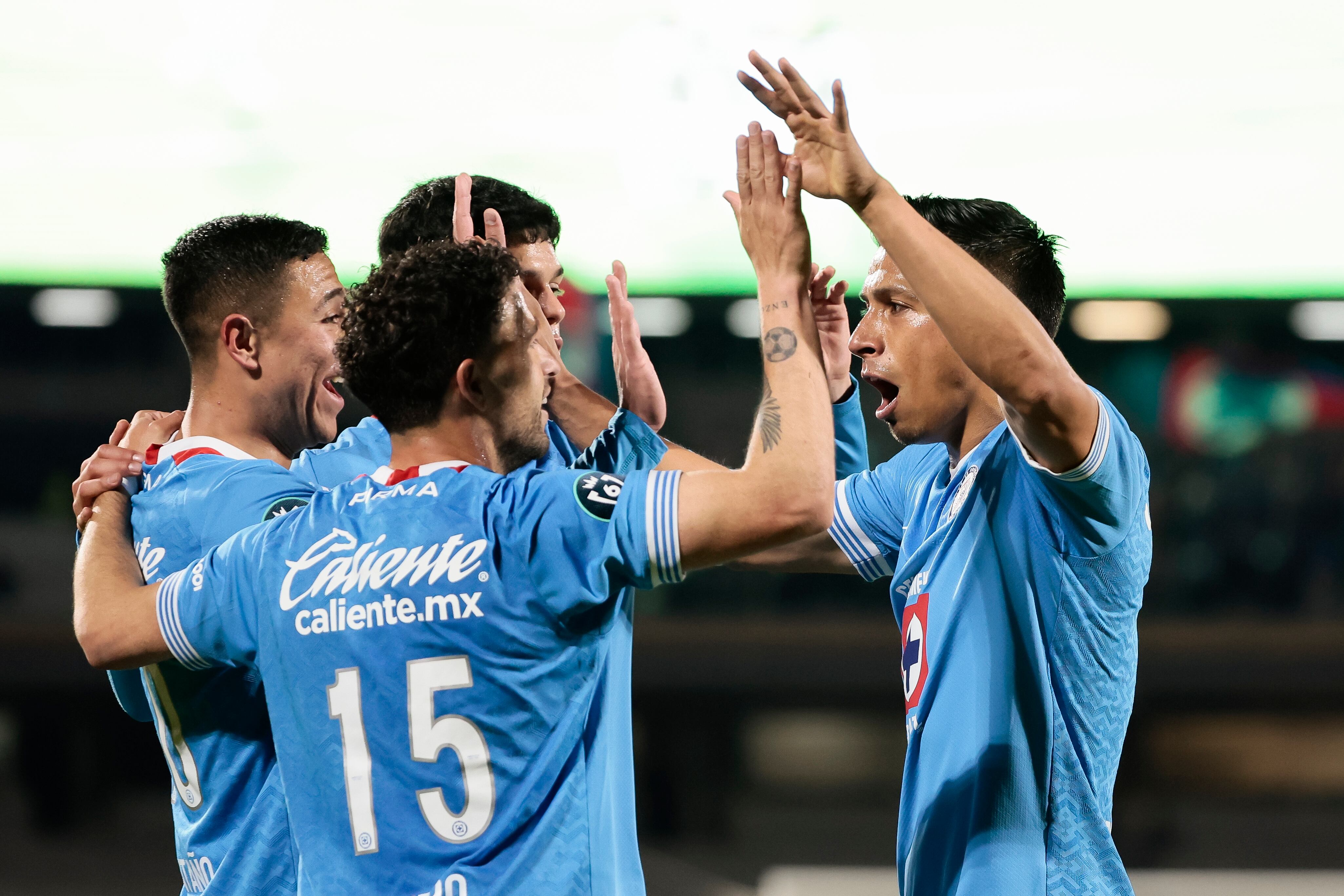 Esta es la posible alineación de Cruz Azul ante Gallos Blancos