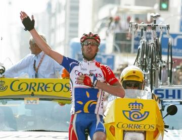 El año 2005 estuvo sin equipo porque estuvo cumpliendo una sanción de dos años por dopaje, que terminó a finales del mes de junio de 2006.
Como consecuencia de ello le quitaron algunas victorias, la más importante de todas, la medalla de oro del Campeonato del Mundo en Contrarreloj del año 2003.