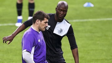 Casillas, junto a Danilo en el entrenamiento del Oporto.