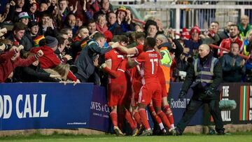 Gales celebra el gol a Trinidad y Tobago