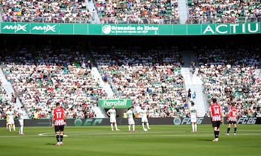 Jogadores do Getafe e Real Madrid se unem ao protesto.