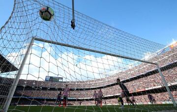 Alcácer's shot finds the corner of Kepa Arrizabalaga's net.