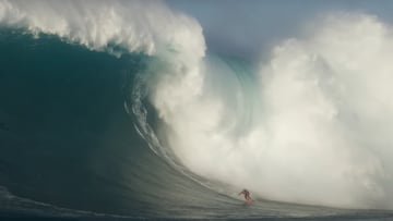 Olas gigantes en Jaws en diciembre del 2024.