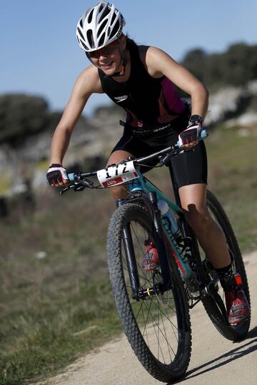 La localidad de Valdemorillo volvió a celebrar una nueva edición de Du Cross. Una prueba que, por tercer año consecutivo, se dedica a la mujer  y que promueve la presencia femenina en el ámbito deportivo. 
