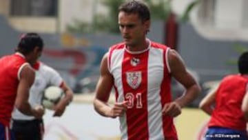 De Castro jugó en Deportes Melipilla durante 2007.