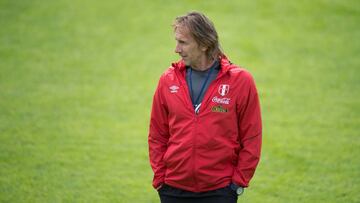 Ricardo Gareca durante un entrenamiento de la Selecci&oacute;n de Per&uacute; en el Mundial de Rusia 2018