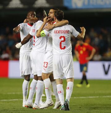 1-1. Ricardo Rodríguez celebró el gol del empate.