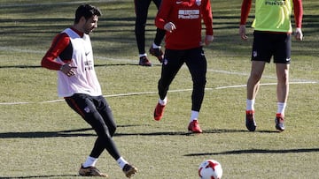 Acuerdo con el Beijing Renhe para el traspaso de Augusto Fernández