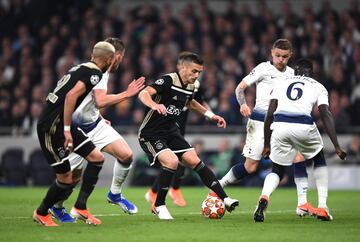 Tottenham, con Davinson Sánchez en la cancha, cayó en su casa ante Ajax en la semifinal de la Champions League. El gol de la victoria llegó a través de Van De Beek en el minuto 14.  