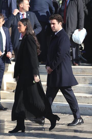 Victoria Federica y Felipe Froilán de Marichalar y Borbón a la salida funeral por Constantino II de Grecia en la Catedral Metropolitana de Atenas.