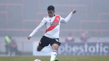MAR DEL PLATA, ARGENTINA - JULY 24: Pablo Solari of River Plate kicks the ball during a match between Aldosivi and River Plate as part of Liga Profesional 2022 at Estadio Jose Maria Minella on July 24, 2022 in Mar del Plata, Argentina. (Photo by Rodrigo Valle/Getty Images)