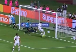 Nadie puede creer esto de Tapia en Brasil: ¡abajo del arco!