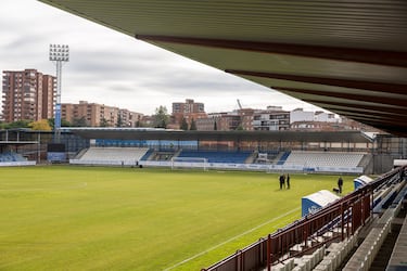 El estadio es de titularidad municipal, perteneciendo al Ayuntamiento de Talavera de la Reina.