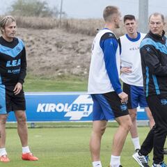 El Alavés buscará ante el Eibar tres puntos imprescindibles