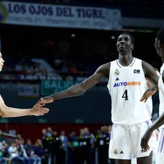 Chus Mateo hace debutar con el Real Madrid a dos canteranos de una tacada: Diagne y Demin