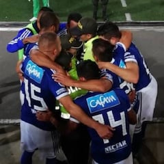 Solidario gesto de Millonarios con la Policía tras el gol