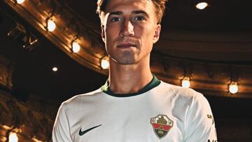 El Elche hace un guiño a su historia