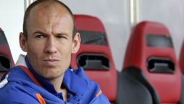 Robben: "Van der Vaart vendría en bicicleta a Munich para firmar con el Bayern"