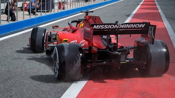 Mick Schumacher prepares to drive his first laps for Ferrari at the in-season test at the Sakhir circuit in the desert south of the Bahraini capital Manama, on April 2, 2019. - The 20-year-old, son of seven-time world champion Michael Schumacher, is making his debut for the team where his father won five of his titles. (Photo by ANDREJ ISAKOVIC / AFP)