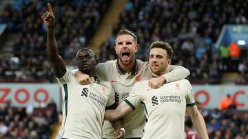Soccer Football - Premier League - Aston Villa v Liverpool, Villa Park, Birmingham, Britain - May 10, 2022 Liverpool's Sadio Mane celebrates scoring their second goal with Diogo Jota and Jordan Henderson REUTERS/Craig Brough EDITORIAL USE ONLY. No us