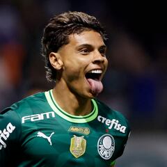 Ríos es figura en goleada de Palmeiras ante el Sao Paulo de James