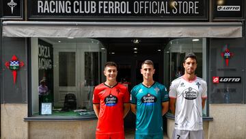 Las tres equipaciones del Racing de Ferrol.