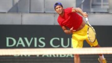 Verdasco, durante un entrenamiento en la Caja M&aacute;gica. 