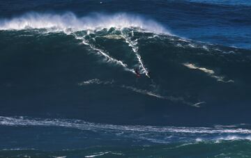 Las olas de Epsilon en Nazaré.