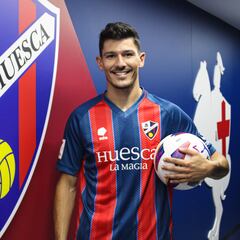 Loureiro: “Llego al Huesca en el mejor momento de mi carrera”