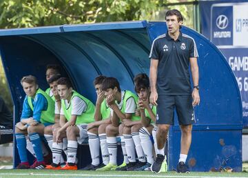 El entrenador del Cadete B del Madrid recibió la licencia 'UEFA A y B' en mayo.