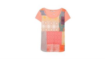 Los colores de esta camiseta la hacen ideal para el verano
