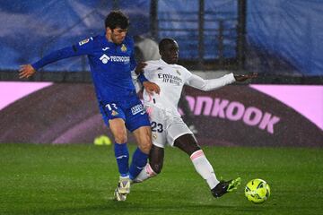 Carles Ale?¨¢ y Ferland Mendy.