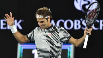 Roger Federer celebra su victoria.