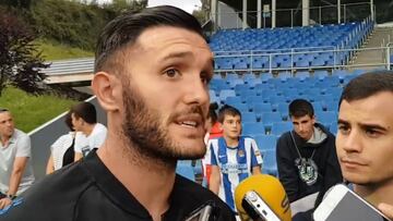 Lucas Pérez: "El entrenador nos pide que trabajemos en defensa"